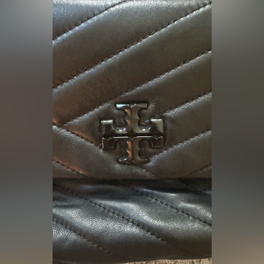 Tory Burch Black Quilted Leather Chain-Handle Shoulder Bag - Picture 6 of 13